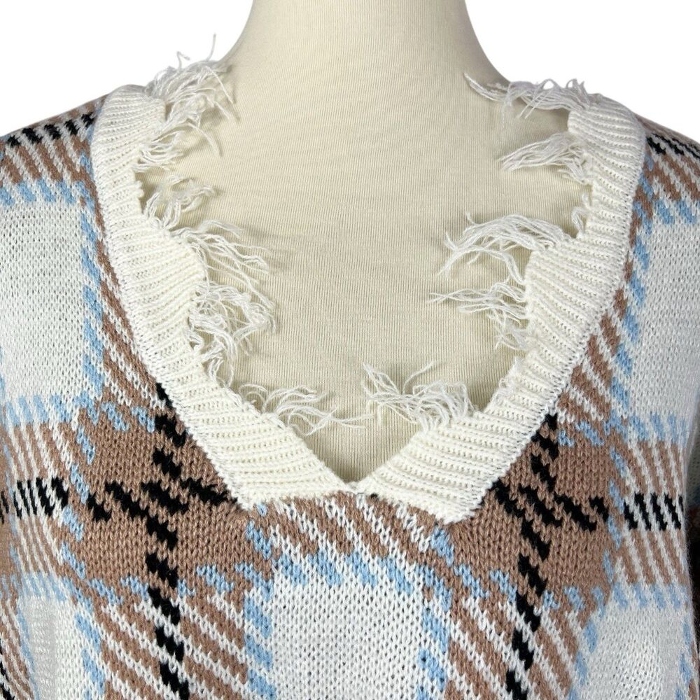 NEW Just Polly Junior Plaid Distressed V-Neck Fringe Boxy Pullover Sweater Large - Picture 4 of 10